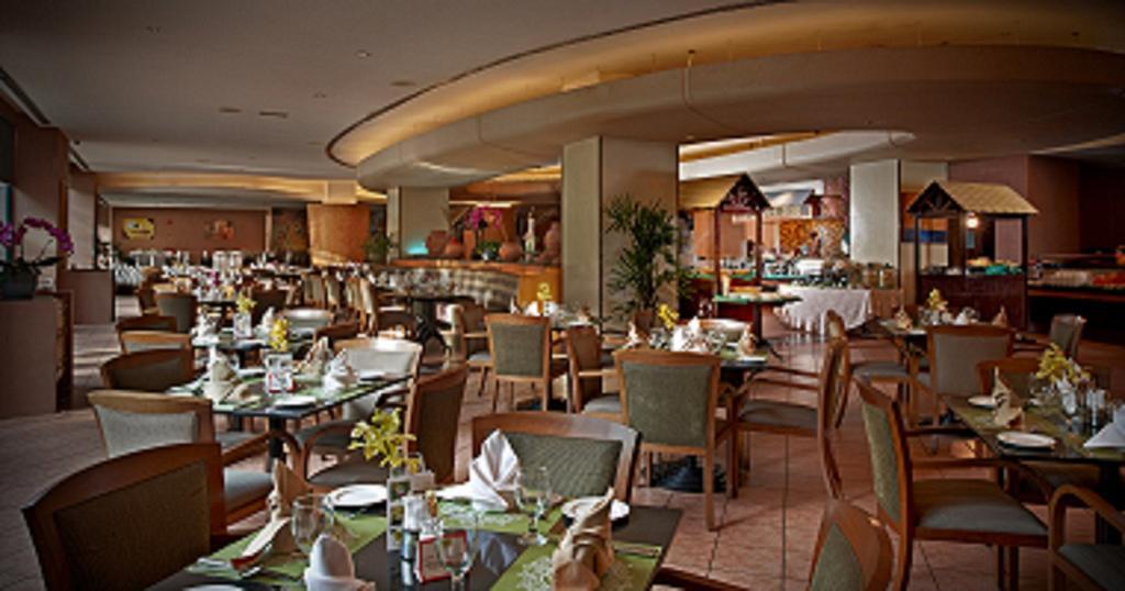 Royale Chulan Seremban Eksteriør billede The restaurant