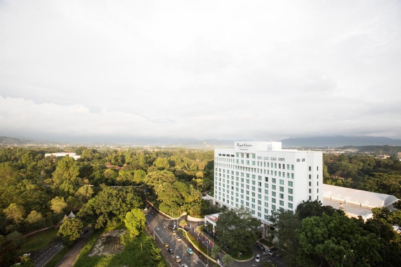 Royale Chulan Seremban Eksteriør billede The hotel in 2012